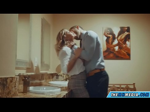 ❤️ Pan fydd melyn busty yn eich hudo mewn ystafell orffwys gyhoeddus ❌ Fideos rhyw ar porn % cy.sexafinkarasskaz.ru% ️❤